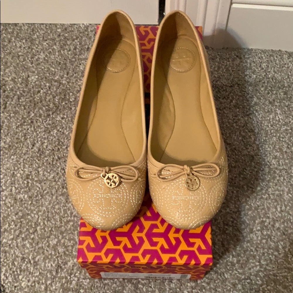 Tory Burch Iced Coffee Chelsea Stitched Ballet sz7